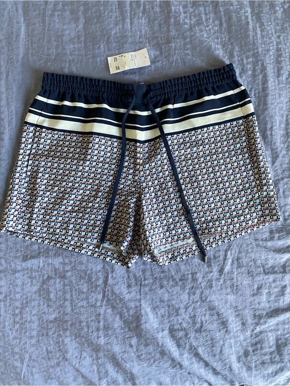 Vince 100% silk shorts - New